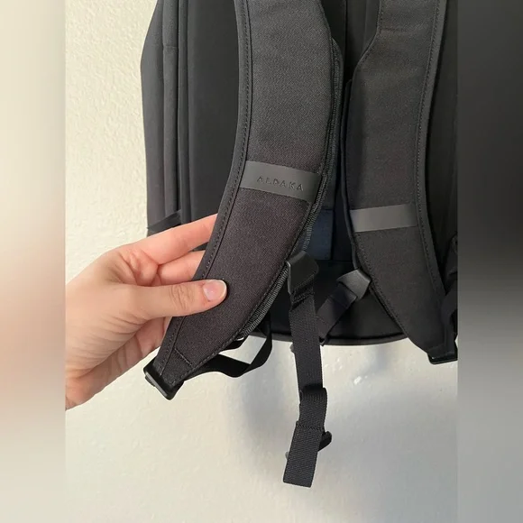 ALPAKA Metro Pro Business Travel Padded Weatherproof Backpack 24L in Black NWOT - Picture 5 of 16